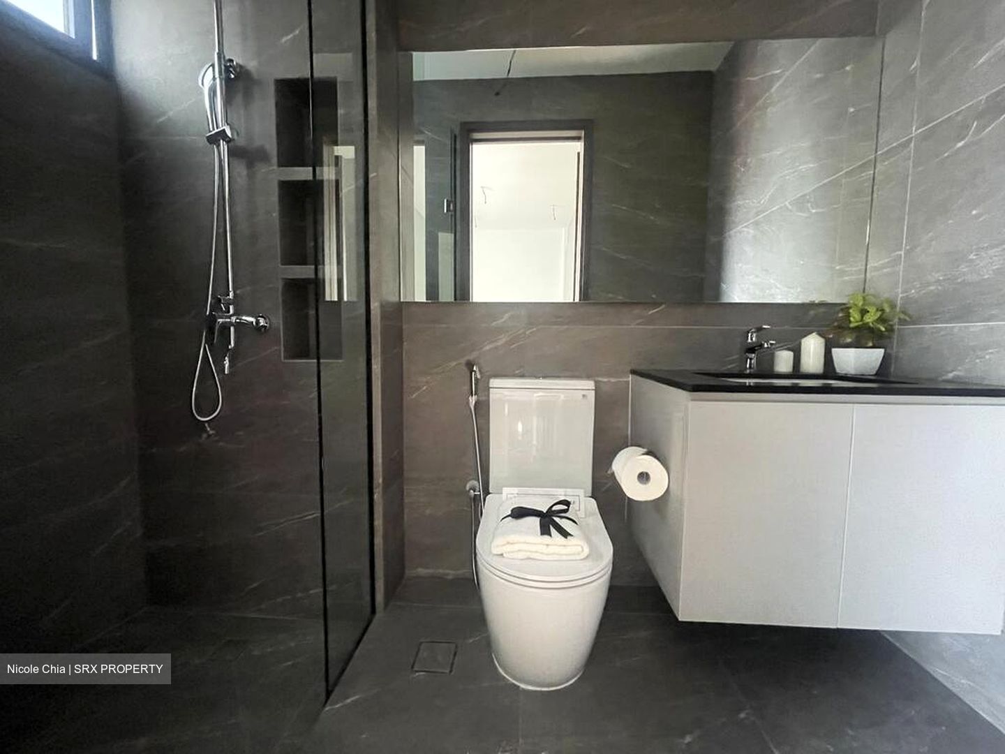 Lorong H Telok Kurau (D15), Terrace #501329641